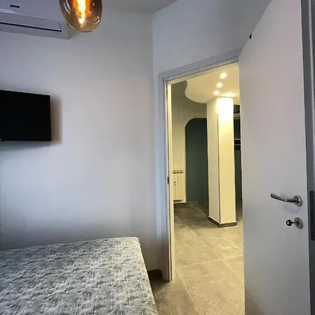 Апартаменты Amazing Flat Central Wi Fi A/c Рапалло