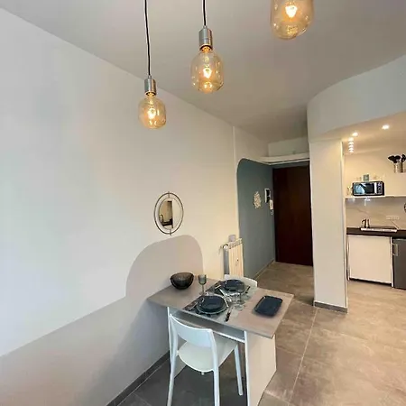 Amazing Flat Central Wi Fi A/c Апартаменты